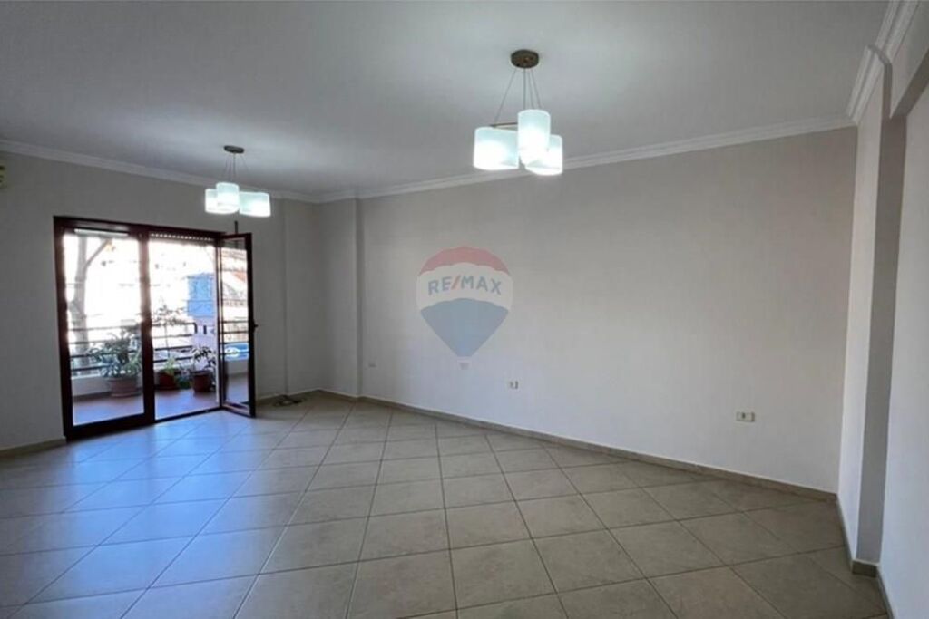 Office space for rent on Kavaja Street