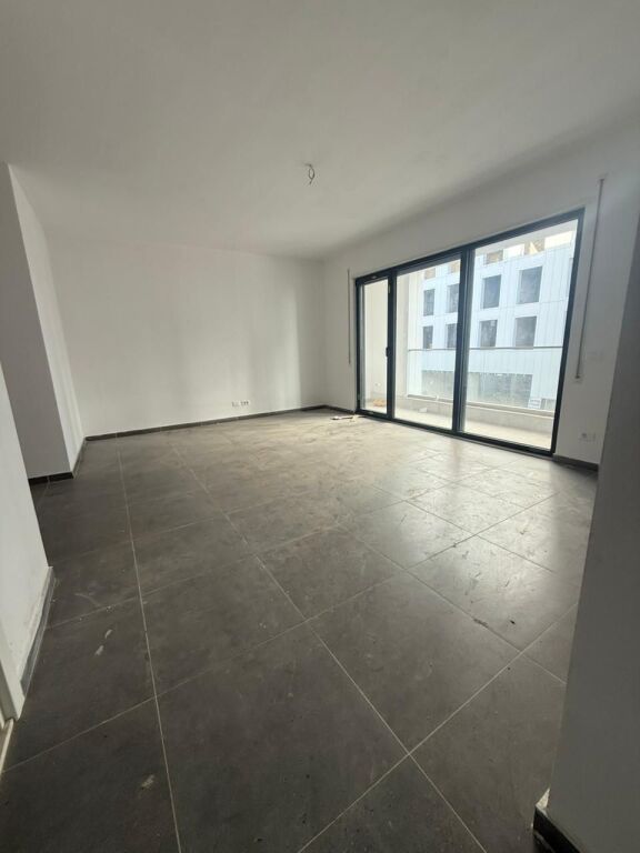 Porcelain Apartment 2+1+2 For Rent Empty