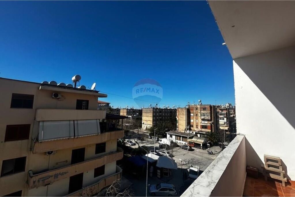 🏠 Apartament 2+1+2 për Shitje – Rruga Zaho Koka, Vlorë