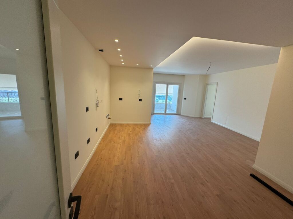 Apartment 2+1+2+storage in Astir