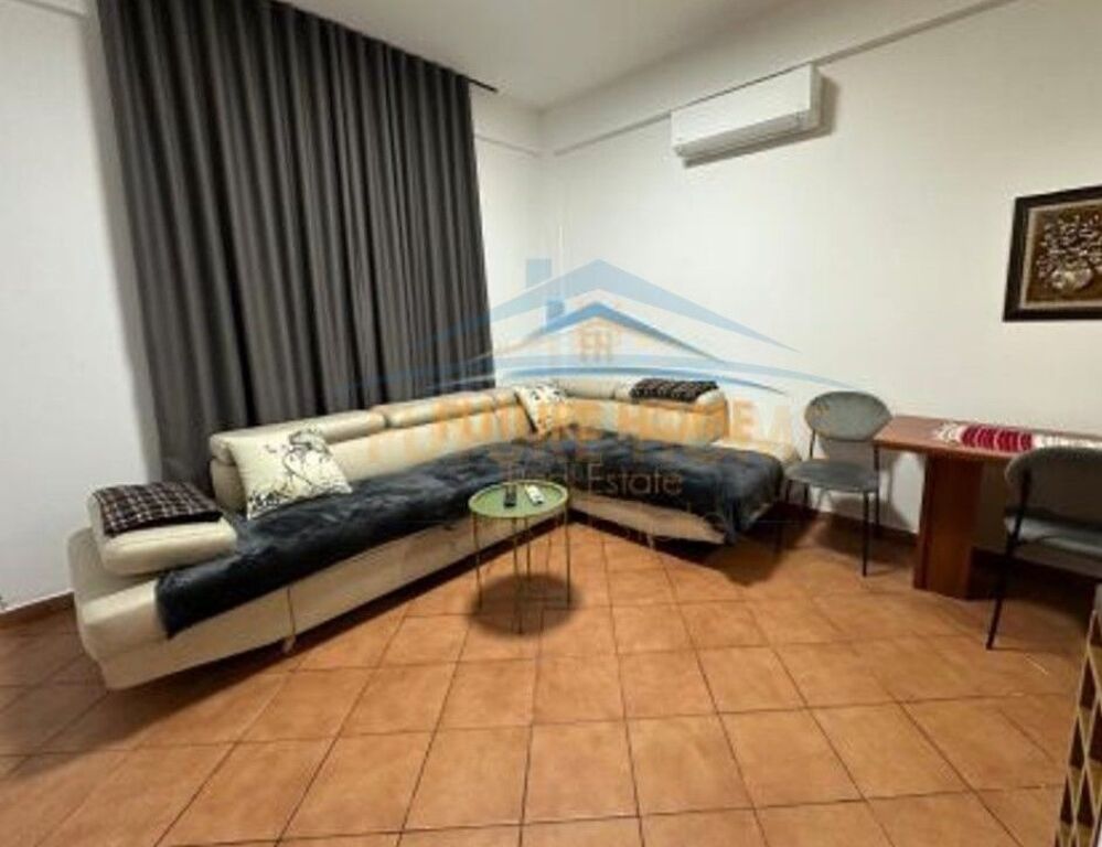 Apartament 1+1 per qira me vendndodhje tek Rruga e Elbasanit
