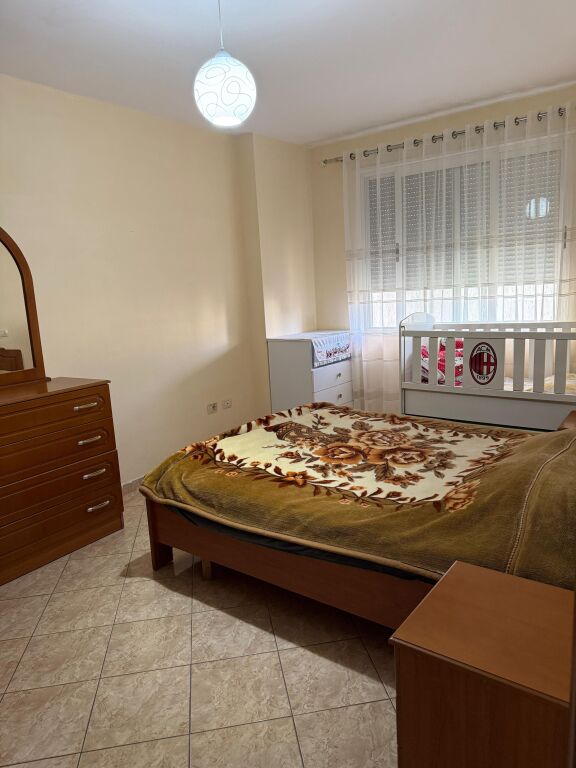 Apartament 1+1 për qira – Stacioni i Trenit, Durrës