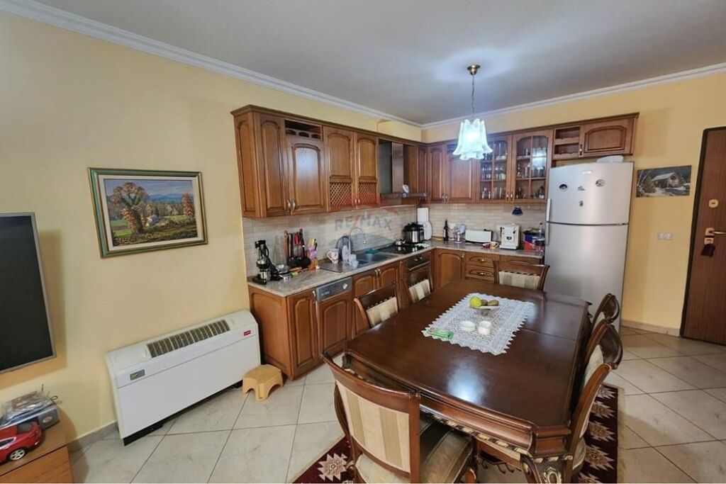 Apartament - Për Shitje - Komuna e Parisit, Tiranë(ID: 530381002-355)