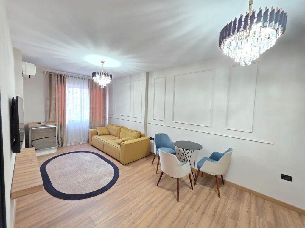 Apartament 2+1, Islam Alla, Myslym Shyr