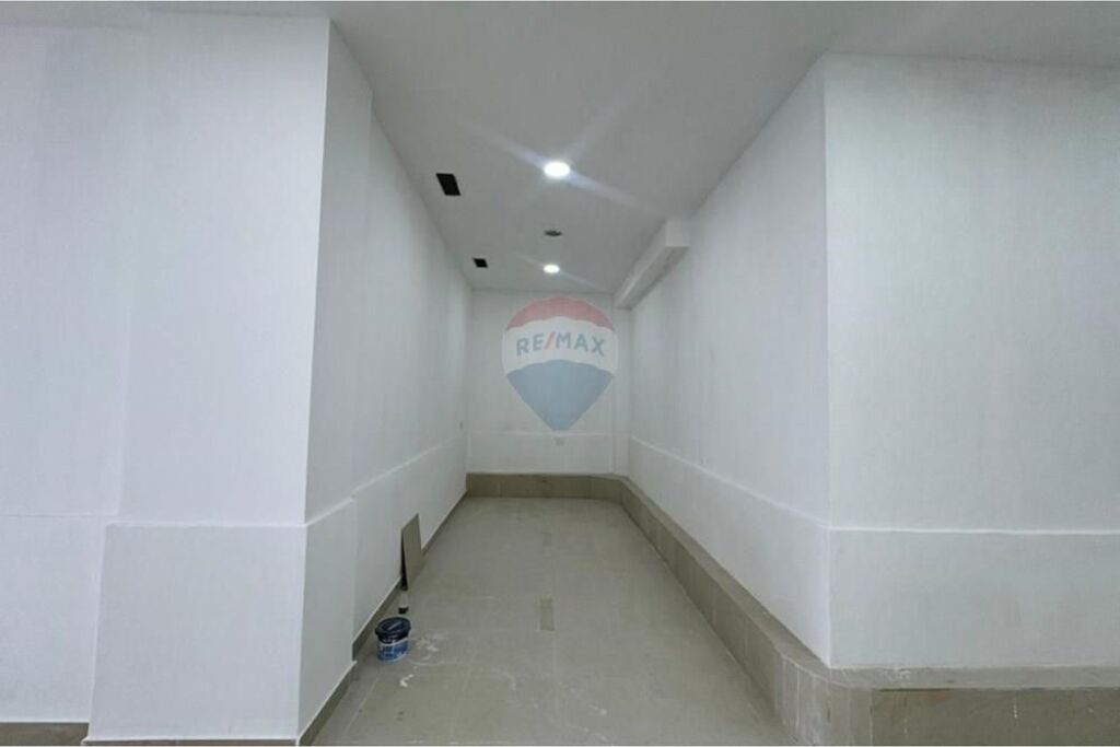 SHOP FOR RENT AT PJETER BUDI STREET