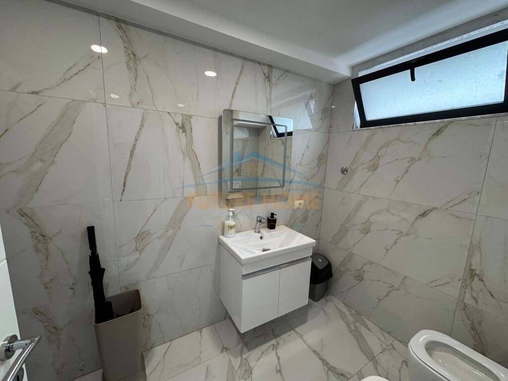 Qera Ambient Biznesi, Bulevardi Zogu 1, Tirane Empire64841