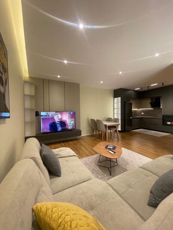 APARTAMENT 1+1 NE SHITJE - TEK GALERIA ROMA