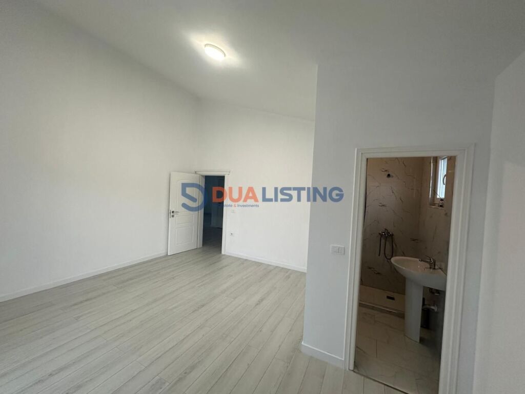 Private 3-Storey Villa for Rent, Mjull Bathore (near Akacia)
