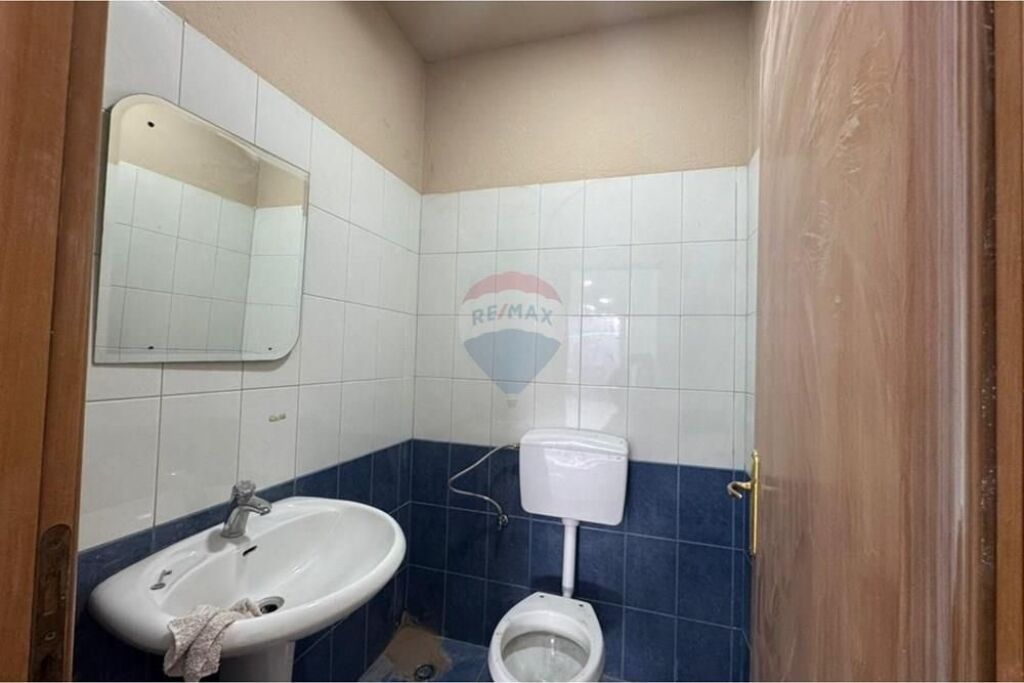 SHOP FOR RENT AT PJETER BUDI STREET