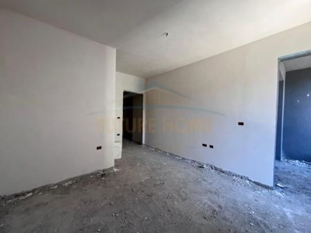 Shitet, Apartament 2+1+2, Residenca ''COLOR SPLASH'', Paskuqan, Tiranë.