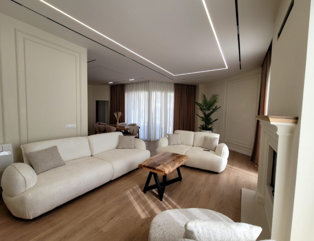 🏡 Jepet me Qira Vilë – Green Valley Residence, Liqeni i Thatë📍