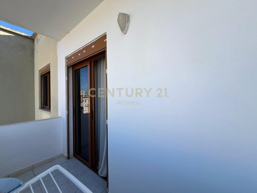 JEPET ME QERA APARTAMENT 2+1 I MOBILUAR NE PLAZH HEKURUDHA DURRES !