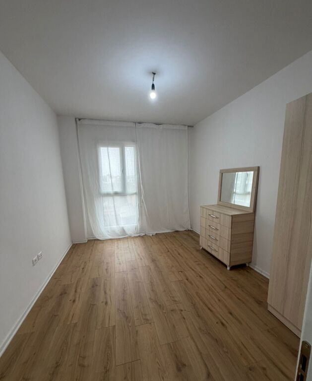 Jepet Me Qera Apartament 2+1+2 Tualete +1 Ballkon