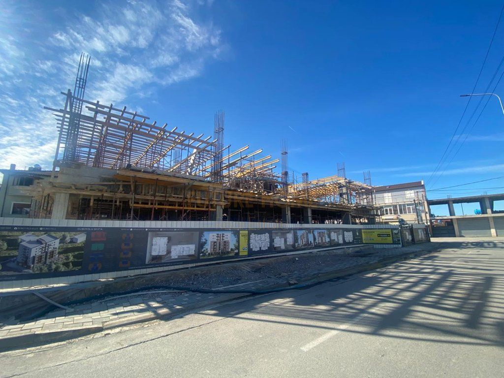 Shitet, Apartament 2+1, Kamez