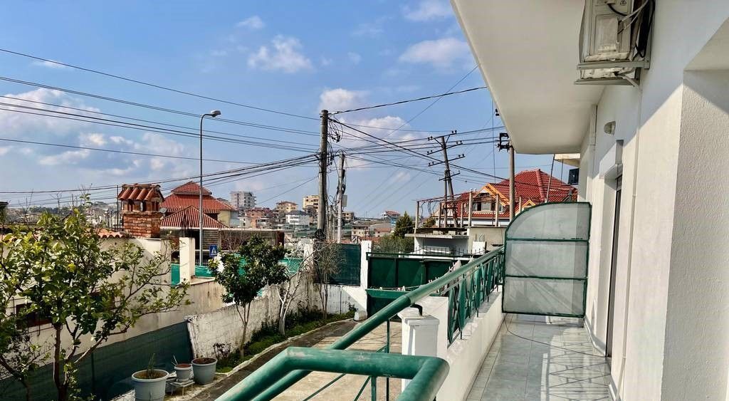 2+1 apartment on the first floor in a 3-story villa for sale – Shkozë, Tirana