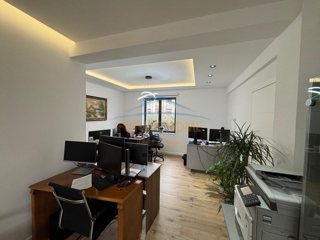 FOR RENT OFFICE SPACE, ZOGU I PARE BOULEVARD