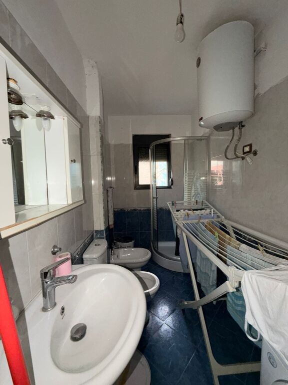 🏡 APARTAMENT ME QERA 2+1 (E pershtatur)