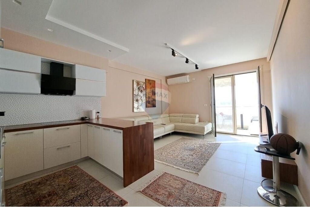 Apartment 2+1 for sale, Lungomare, Vlore, Sea View