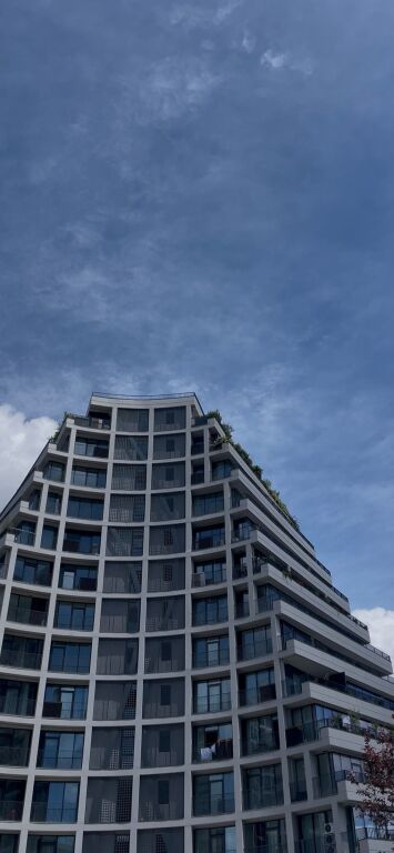 Open space business premises for rent in the Lake View area