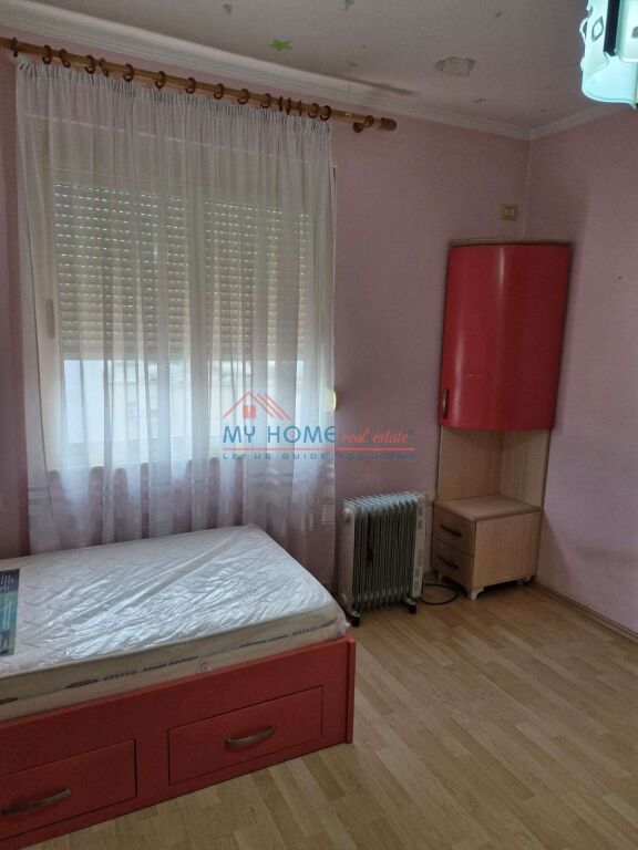 Apartament 2+1 me qira tek Rruga e Kosovareve