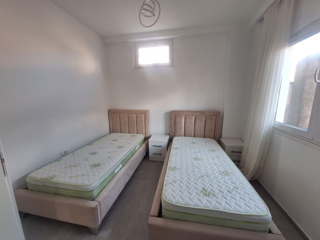 Appartamento 2+1, Don Bosko!