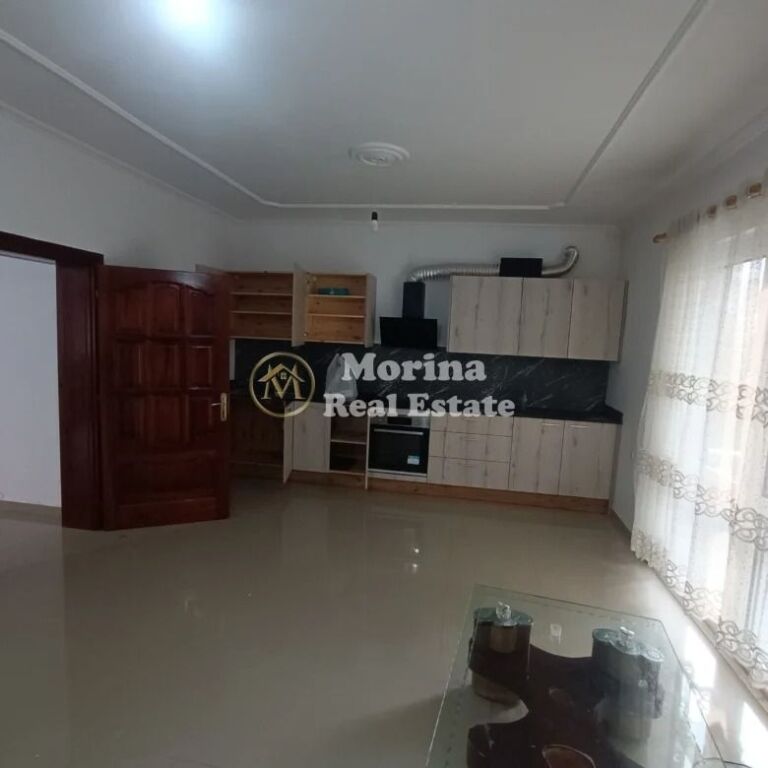 Qera | Shtëpi private 2 + 1 | Astir | 400 €/muaj