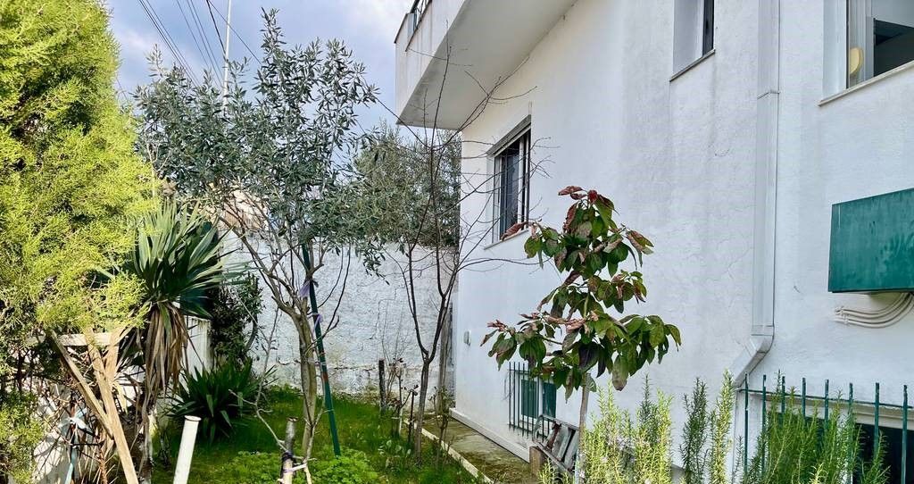 2+1 apartment on the first floor in a 3-story villa for sale – Shkozë, Tirana