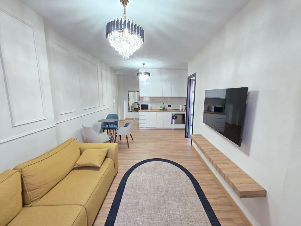 Apartament 2+1, Islam Alla, Myslym Shyr