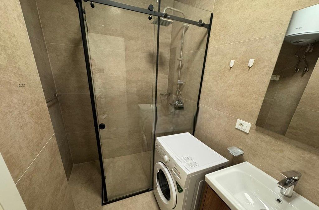 1+1 moderno 70m2 2° piano Zogu i ZI