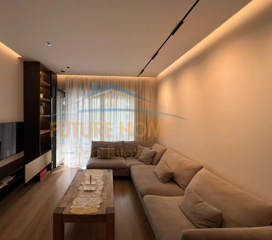 For sale, Apartment 2+1+2+2 Parking Spaces, Magnet Complex