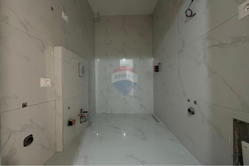 Apartment - For Sale - Margarita Tutulani Street, Tirana(ID: 530391021-71)