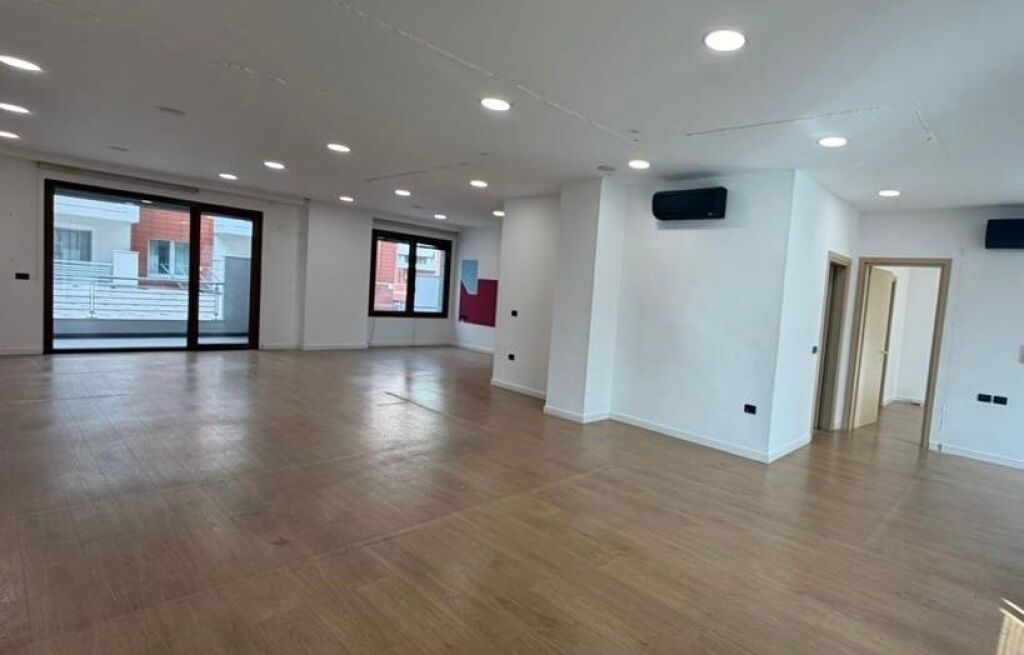 OFFICE FOR RENT OPEN SPACE AT HILTON, NEAR DELIJORGJI!