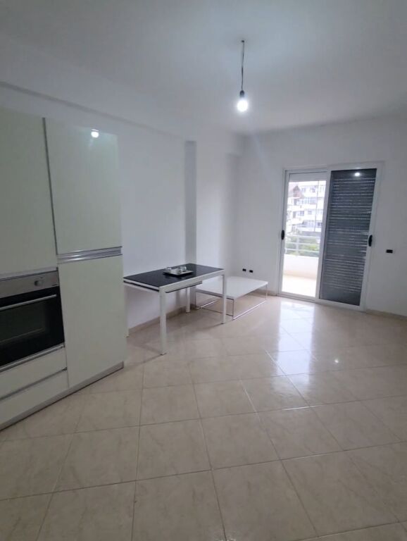 🏡 Appartamento 2+1+2 in Vendita – Durazzo 📍 Via Pavaresia 🌊 Solo 200 m dal mare