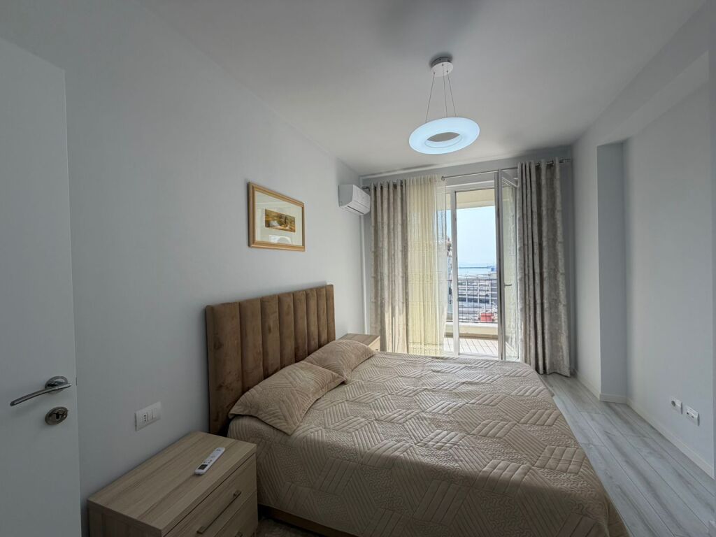 Jepet apartament me qera 1+1 lagja 17 durres