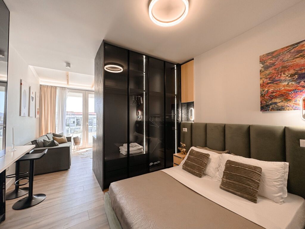 Garzoniere for rent in Astir