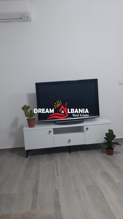 Apartament 2+1+2 me qera tek 5 Maji ne Tirane (ID 4231487)