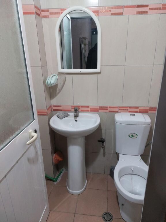 Jepet Ambient Biznesi me Qira ne Qender- Durres