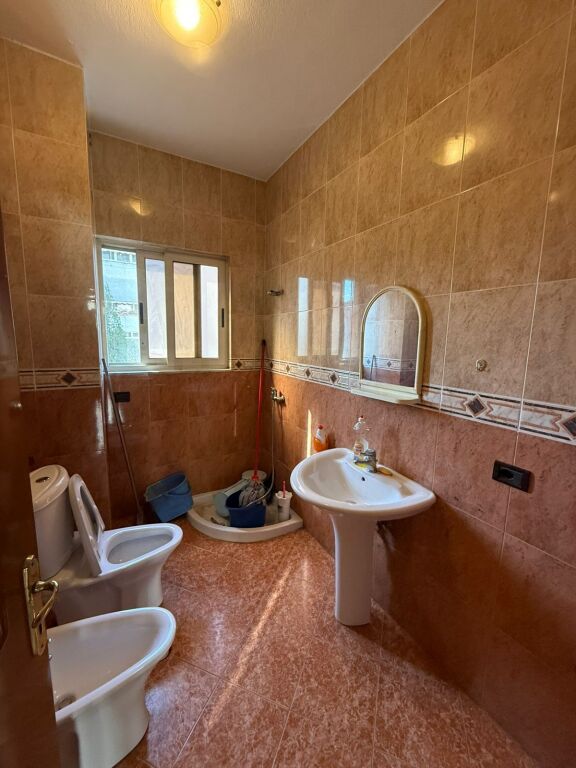 Jepet me Qera per Zyra