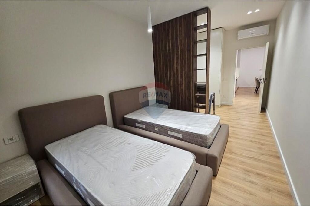 Apartment - For Rent - Dry Lake, Tirana