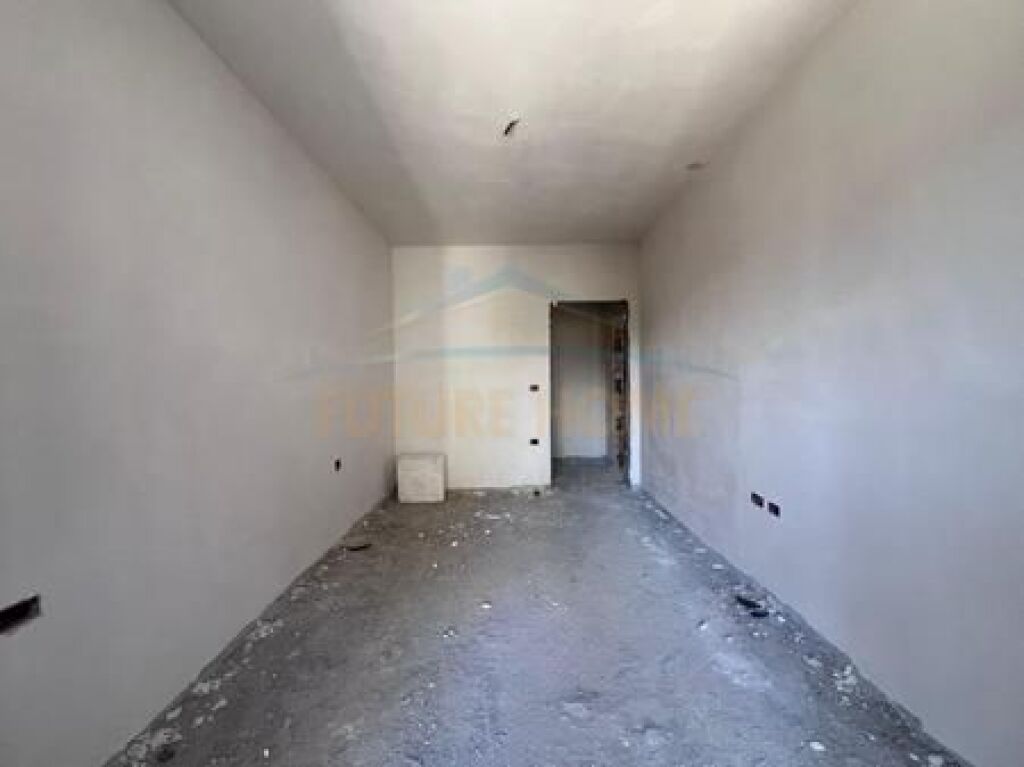 Shitet, Apartament 2+1+2, Residenca ''COLOR SPLASH'', Paskuqan, Tiranë.