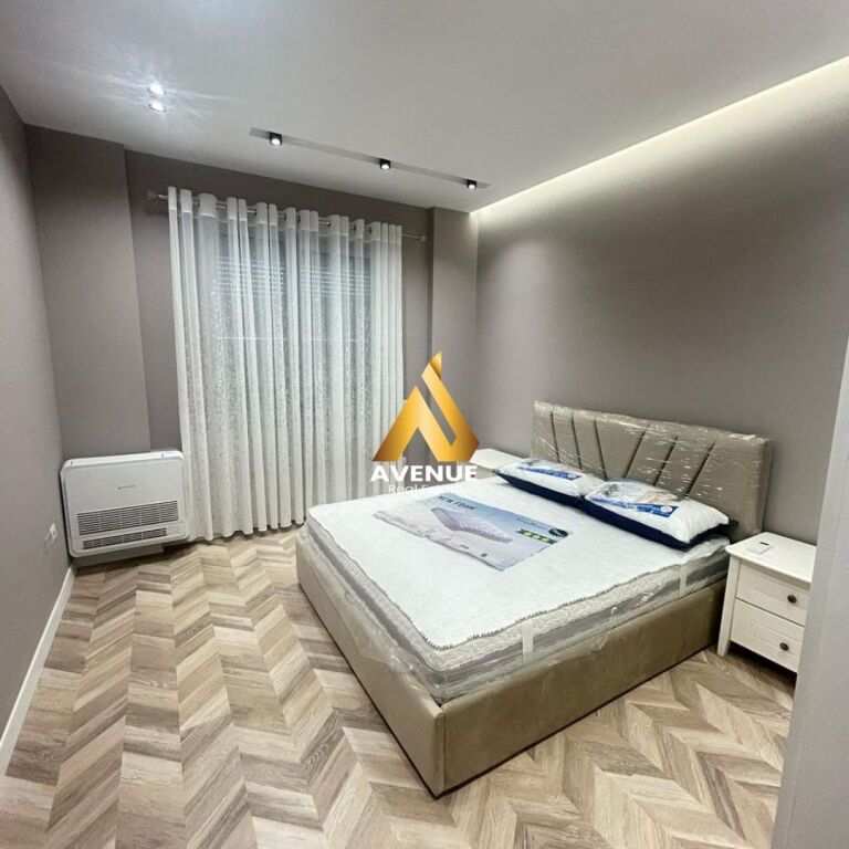 ✨ SHITET APARTAMENT LUKSOZ 2+1+2 – PRANË Sheshi Skënderbej, NË Tiranë