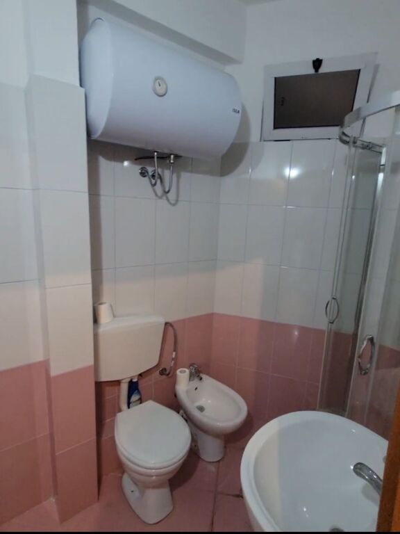 🏡 Appartamento 2+1+2 in Vendita – Durazzo 📍 Via Pavaresia 🌊 Solo 200 m dal mare