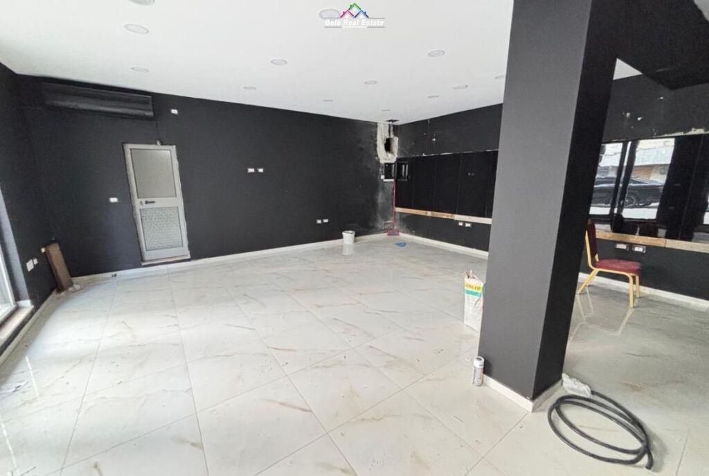 Dyqan Me Qera Tek Ish Ekspozita ( ID BD21810) Tirane