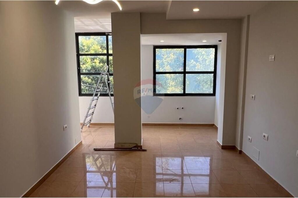 Apartment - For Sale - Shefqet Kuka Street, Tirana(ID: 530261057-290)