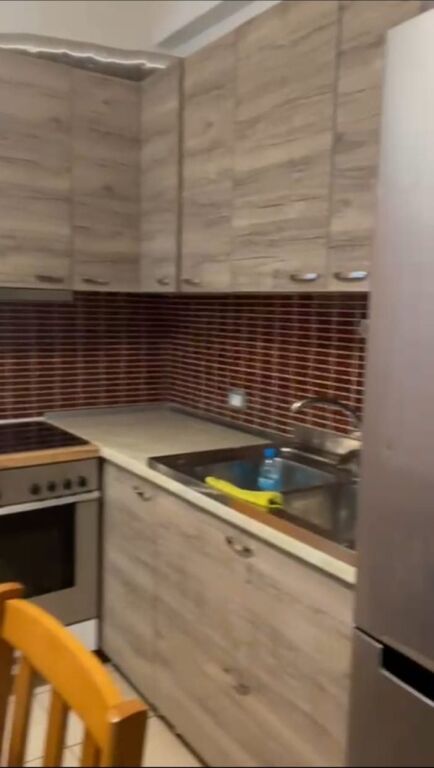 APARTAMENT 1+1. 35000 LEKE.YZBERISHT