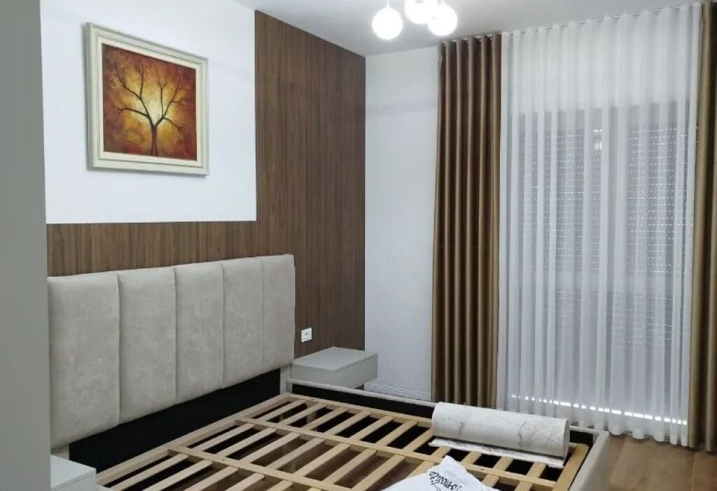 Qera | Apartament 1 + 1 | Shkolla E Kuqe| 720 €/muaj