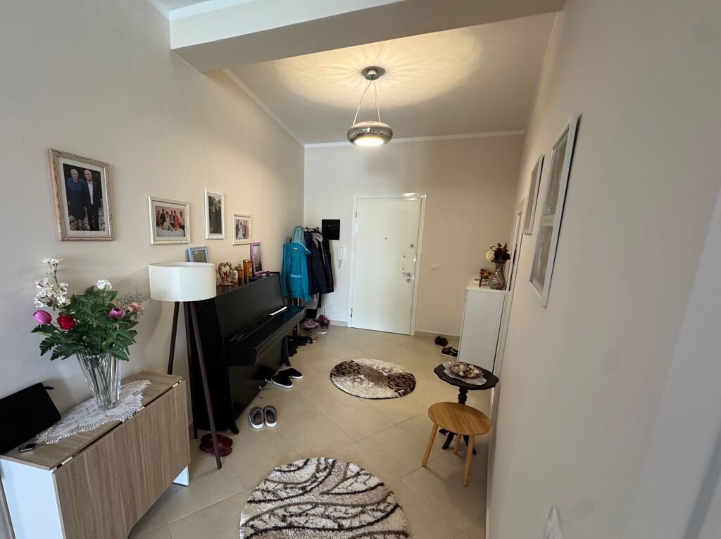 Appartamento 3+1+2 in vendita vicino al lago secco