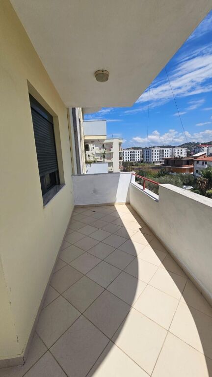 1+1 62m2 in Golem 74,400 Euro