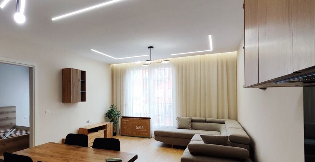 For rent 1+1 Petrela St. Train Station 700 thousand lek