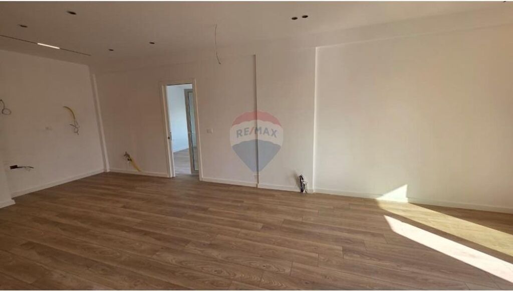 🌊 Apartment 2+1+2 for Sale – Lungomare, Vlora